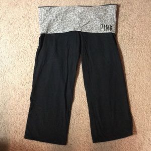 Victoria’s Secret PINK yoga cropped pants
